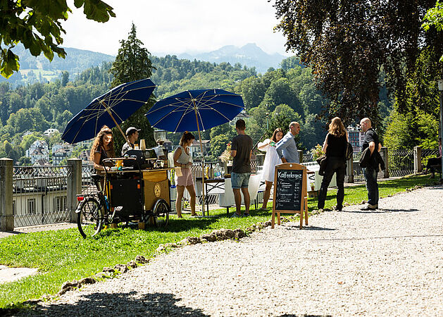 Bistro mes amis Luzern Younes mit Gästen